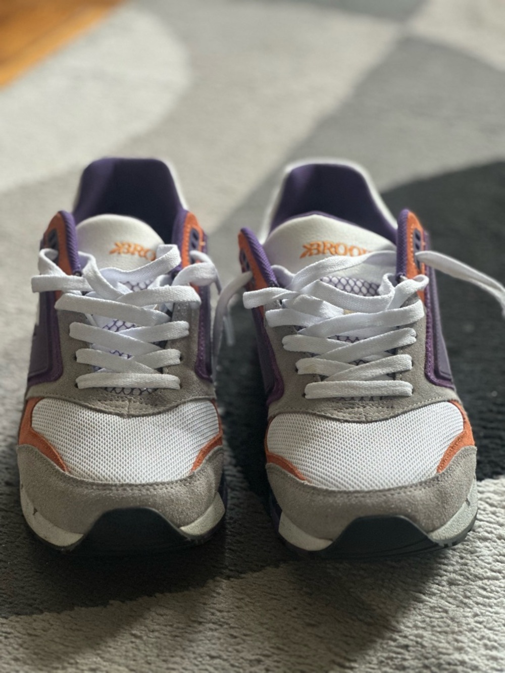 Brooks White Purple Orange Men’s Athletic Sneakers - Picture 3 of 3